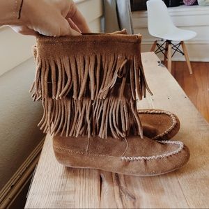 Minnetonka fringe boots